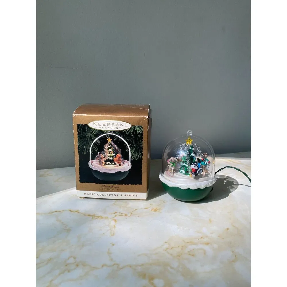 Vintage Forest Frolics Hallmark Keepsake Christmas Lights&Motion Ornament 1993